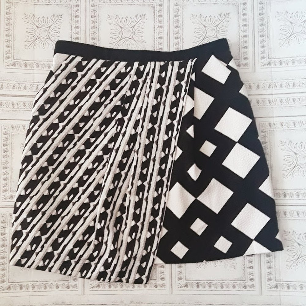 ~Peter Pilotto for Target~ Black & White Geometric Asymmetrical Wrap Skirt Sz 8
